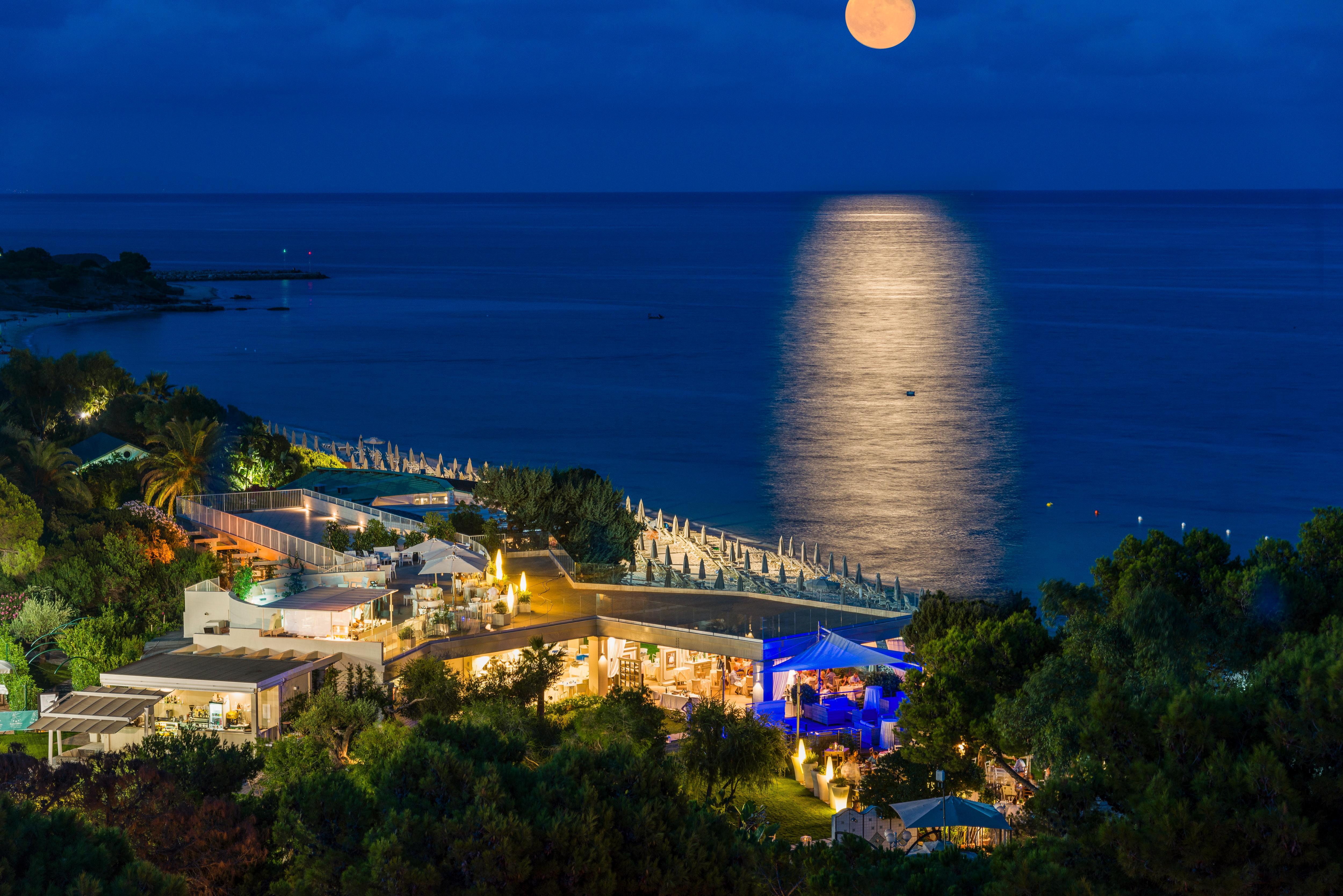 Forte Village Resort - Le Palme Santa Margherita di Pula Exterior photo
